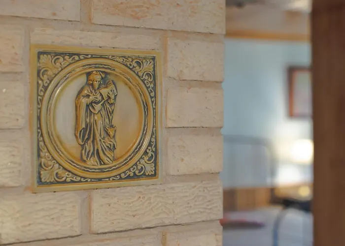 Namelis Prie Magnolijos